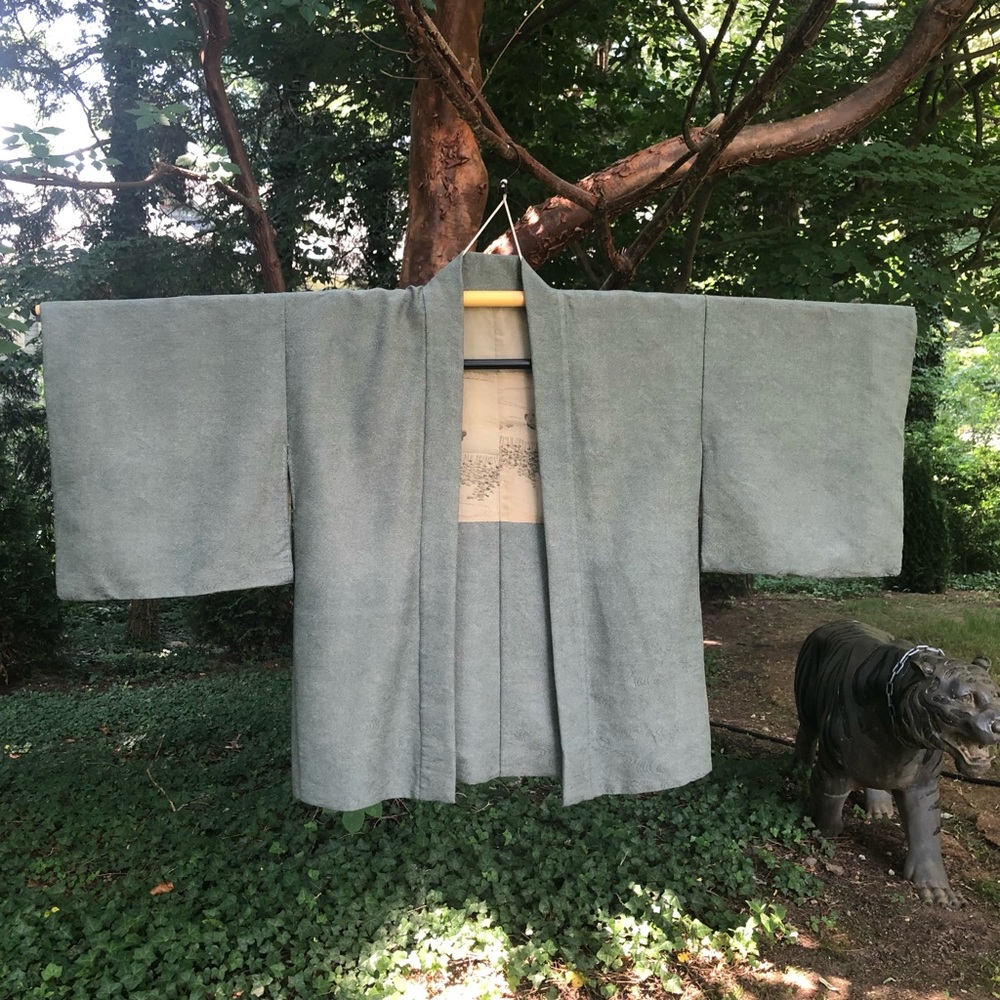 Vintage Haori Short Mens Robe with Kimono Style Sleeves